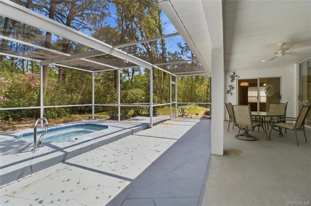 Image 32 of 46 For 13 Bonnie Court N