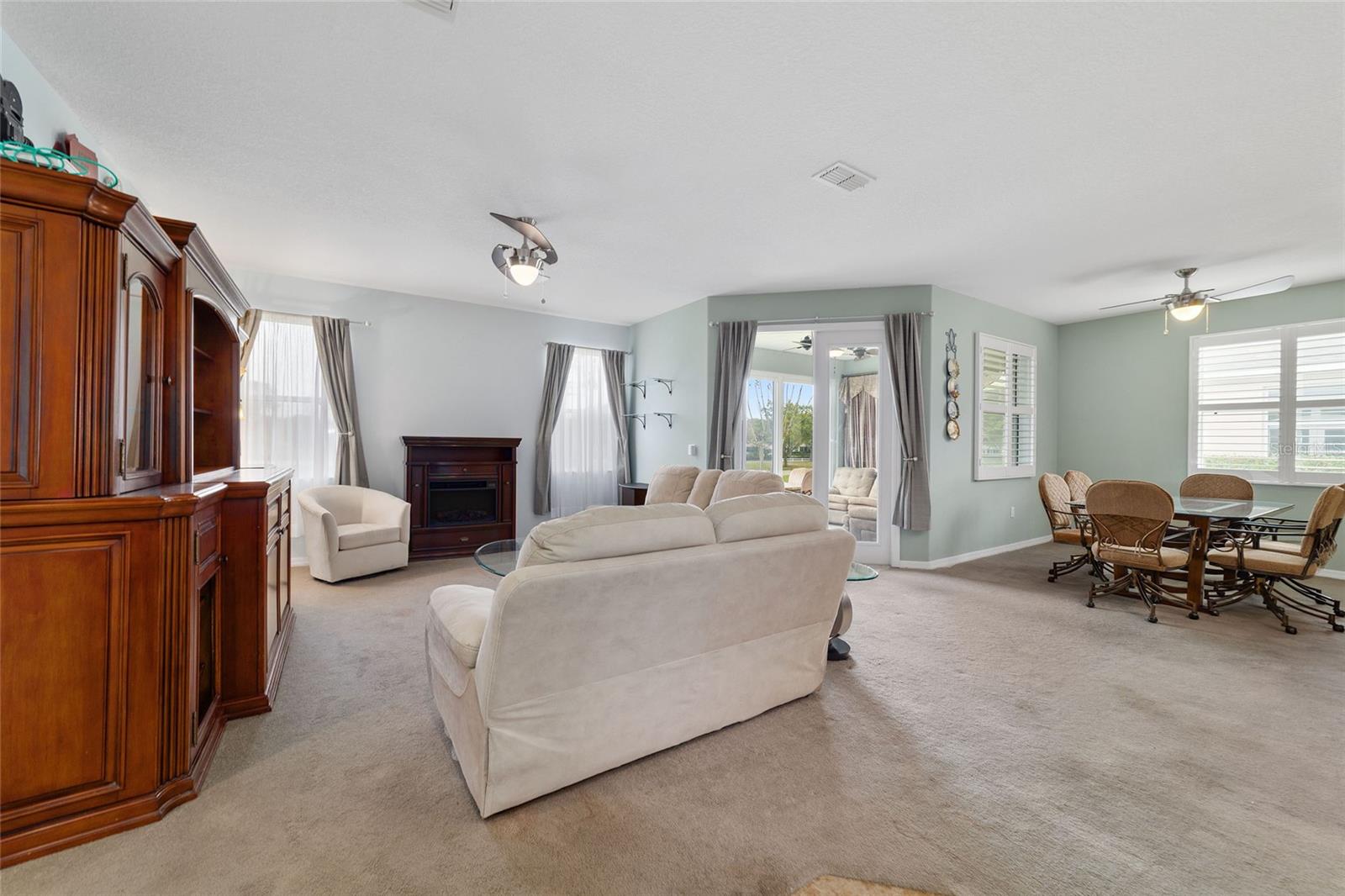 Image 27 of 64 For 9299 94th Loop