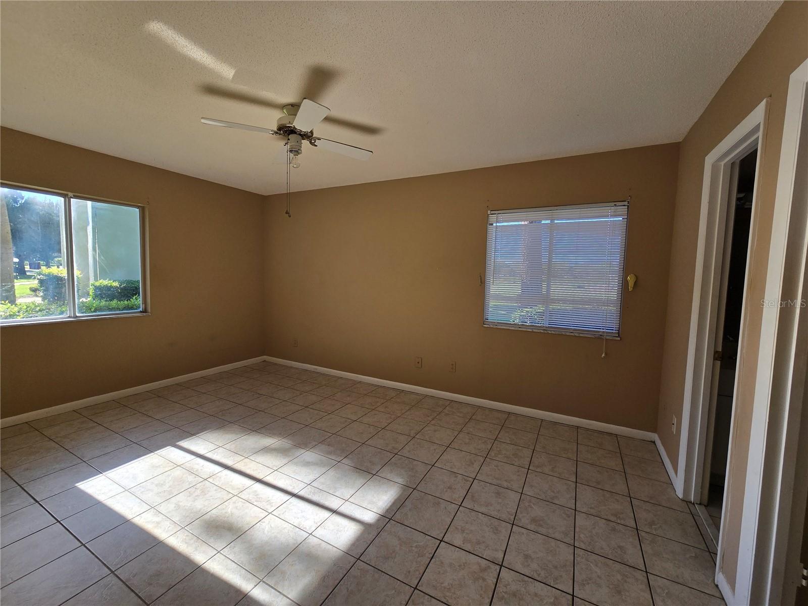 Image 9 of 19 For 582 Fairways Circle A