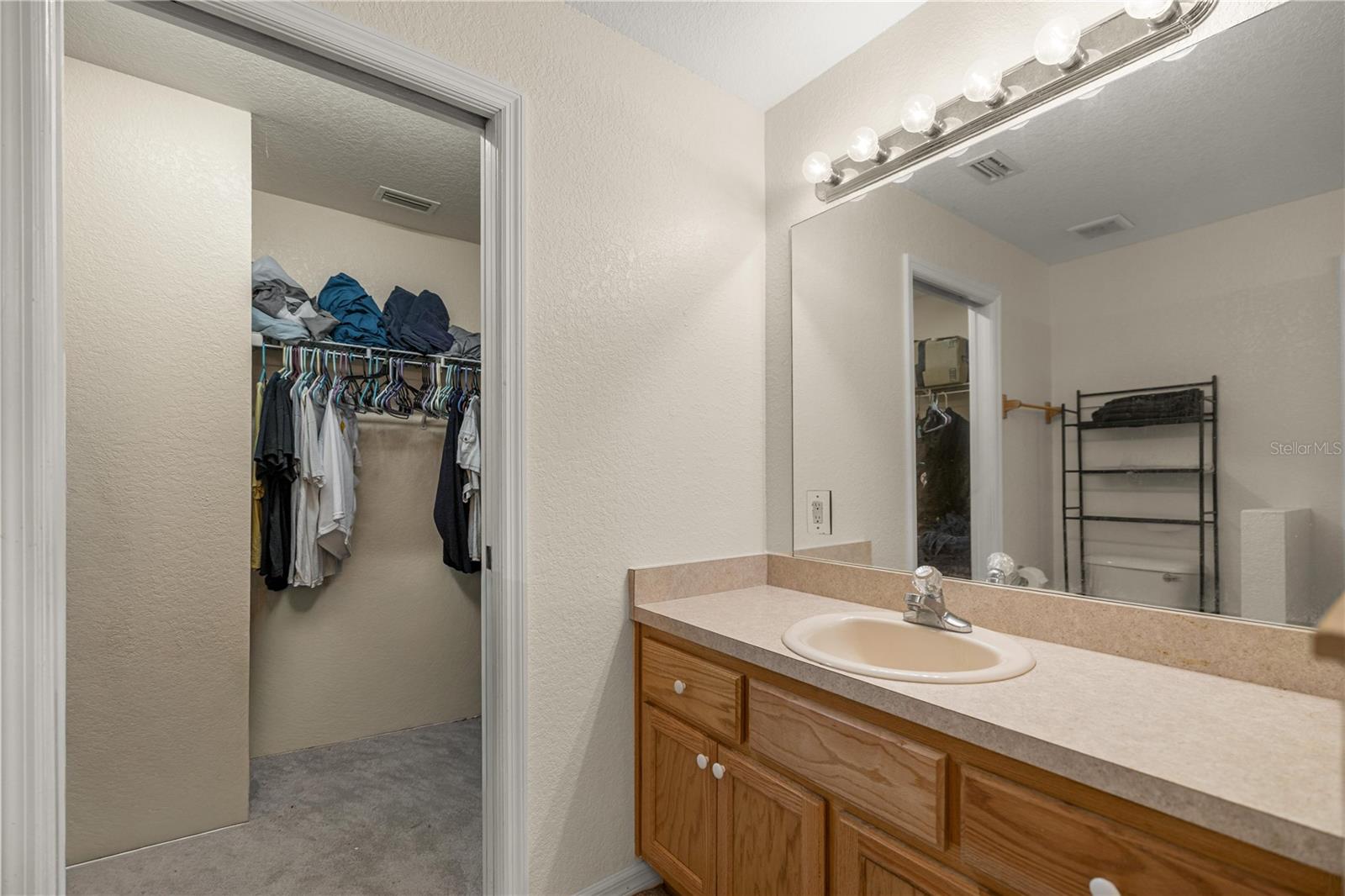 Image 10 of 17 For 2635 7th Street 102