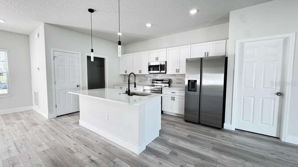 Image 13 of 49 For 4513 170th Street Road