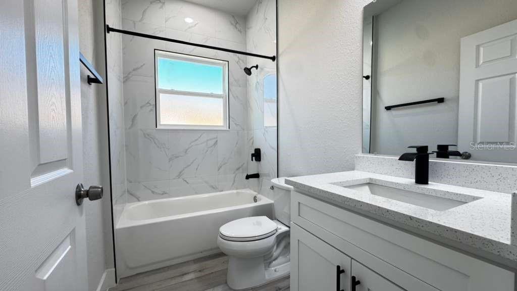 Image 34 of 49 For 4513 170th Street Road