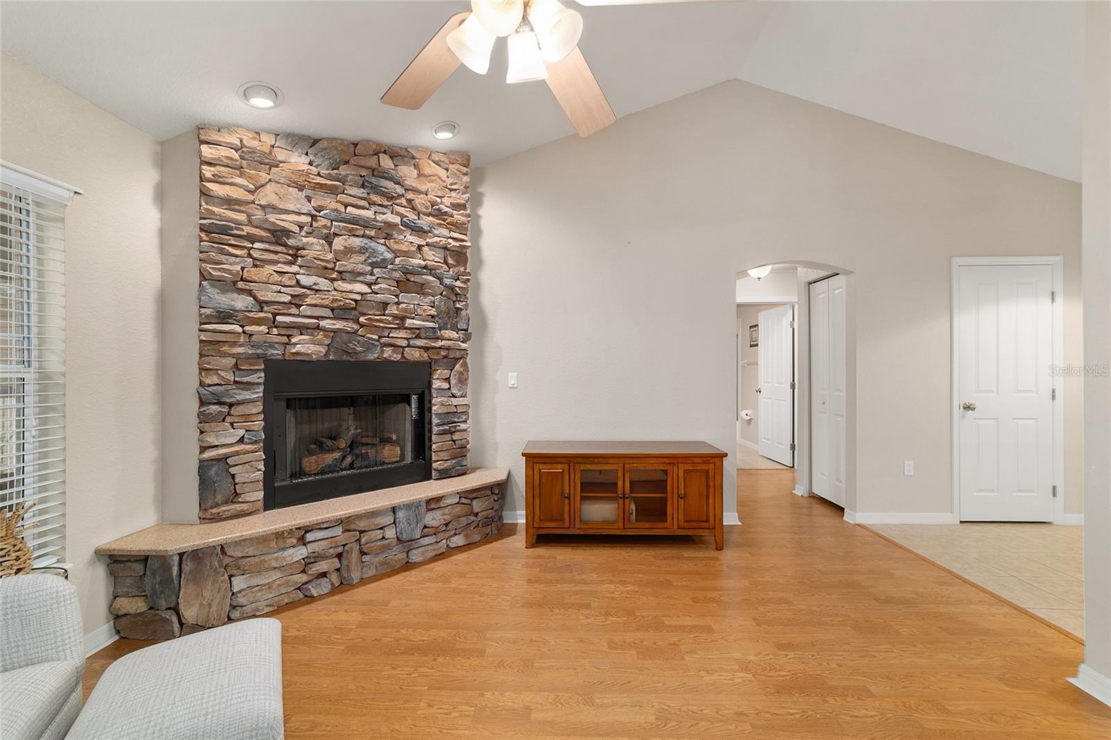 Image 13 of 79 For 2802 25th Avenue