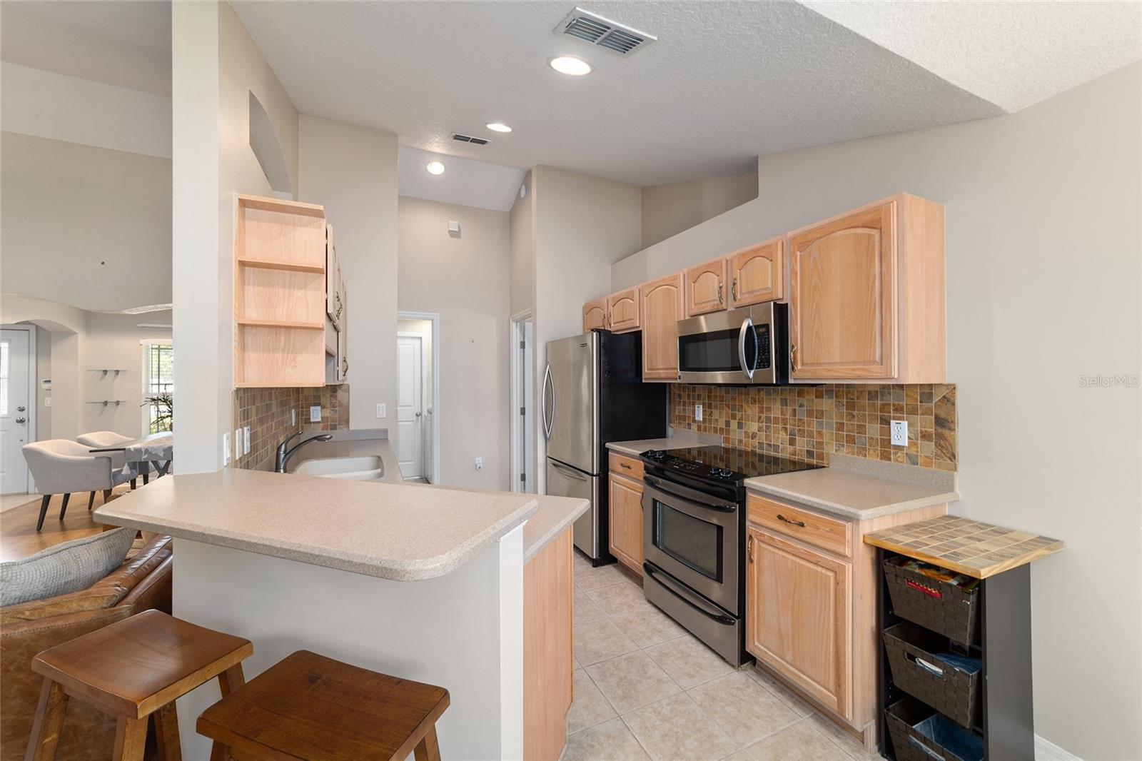 Image 26 of 79 For 2802 25th Avenue