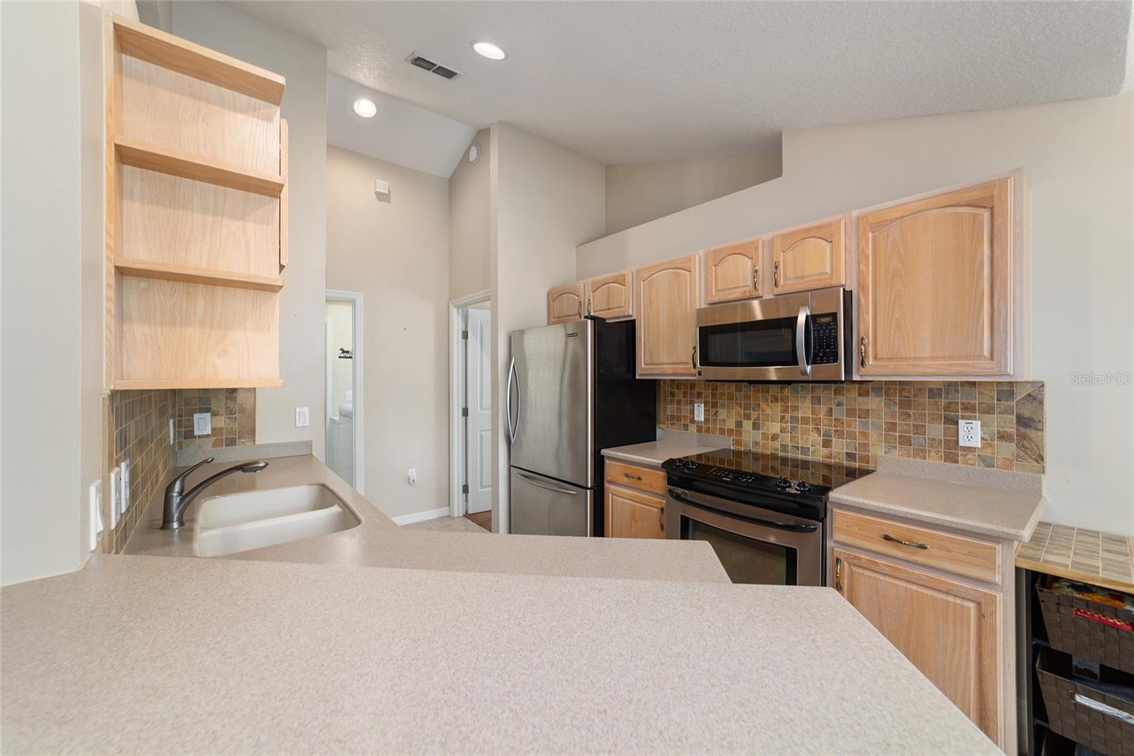 Image 27 of 79 For 2802 25th Avenue