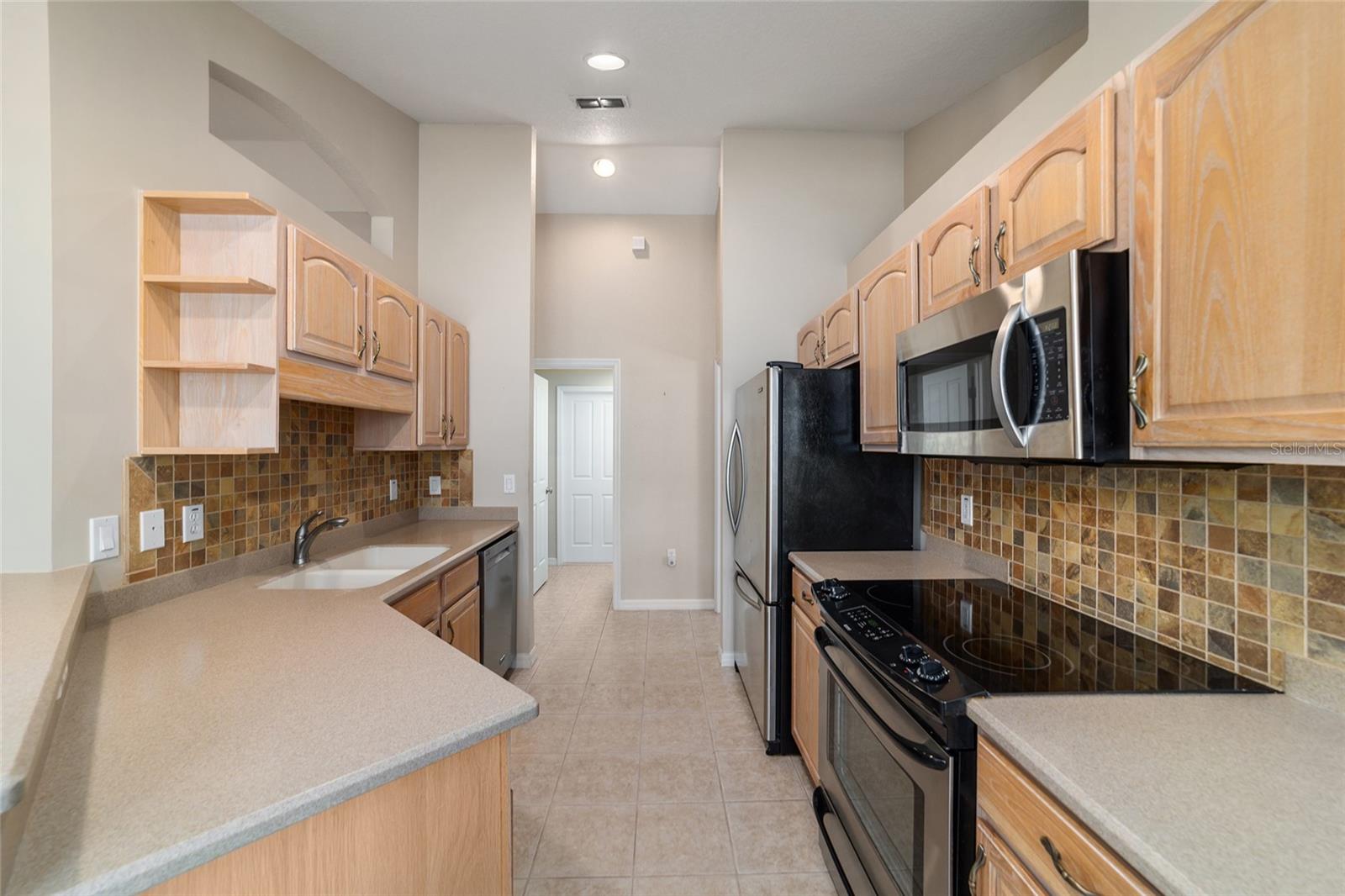 Image 28 of 79 For 2802 25th Avenue