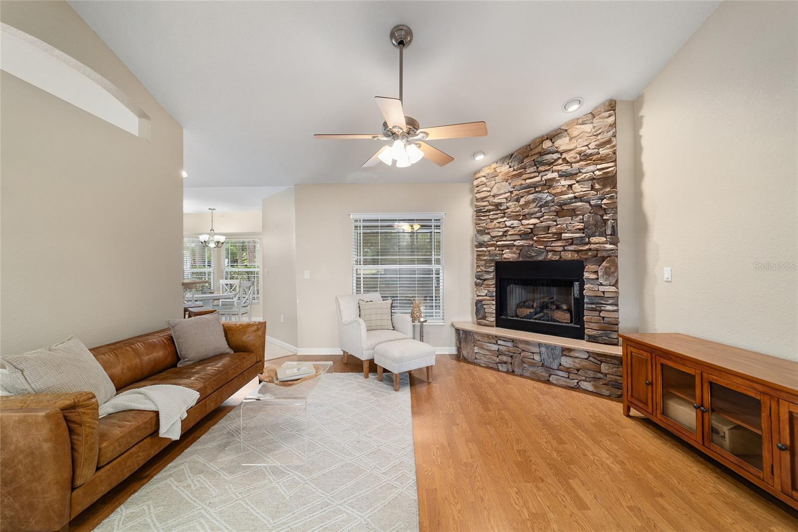 Image 8 of 79 For 2802 25th Avenue