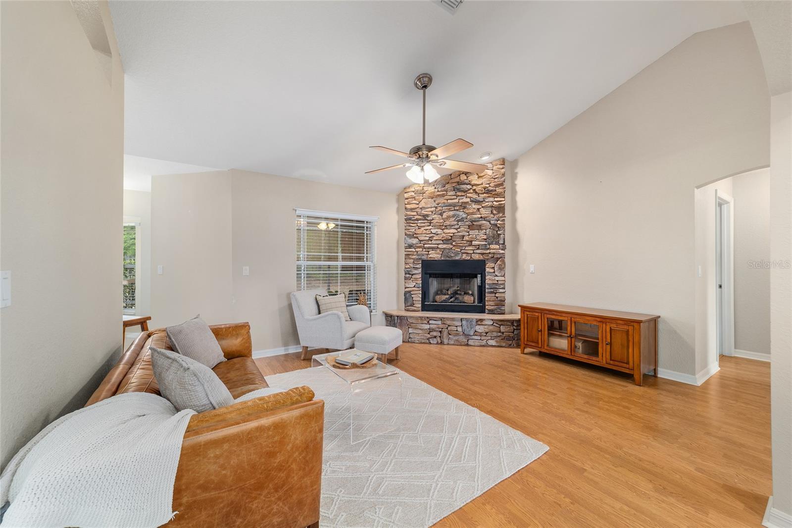 Image 9 of 79 For 2802 25th Avenue