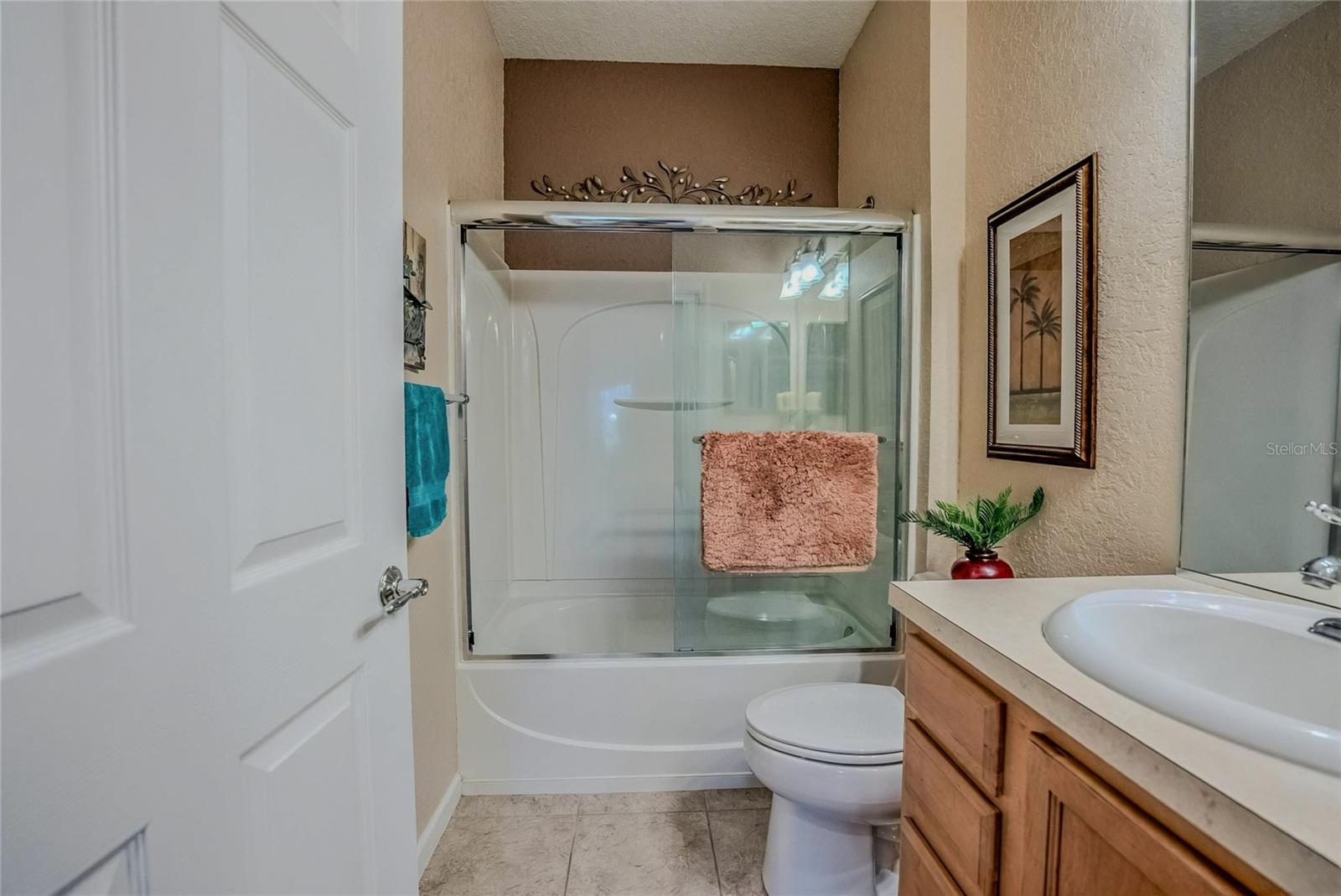 Image 21 of 52 For 9077 70th Loop