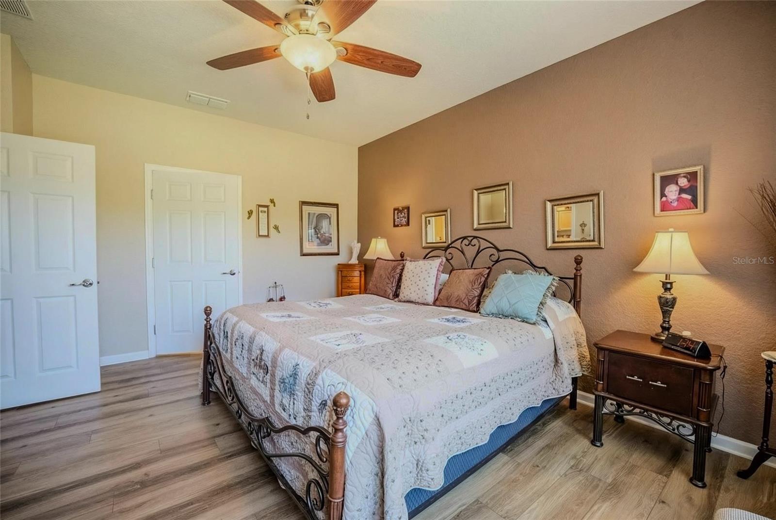 Image 24 of 52 For 9077 70th Loop