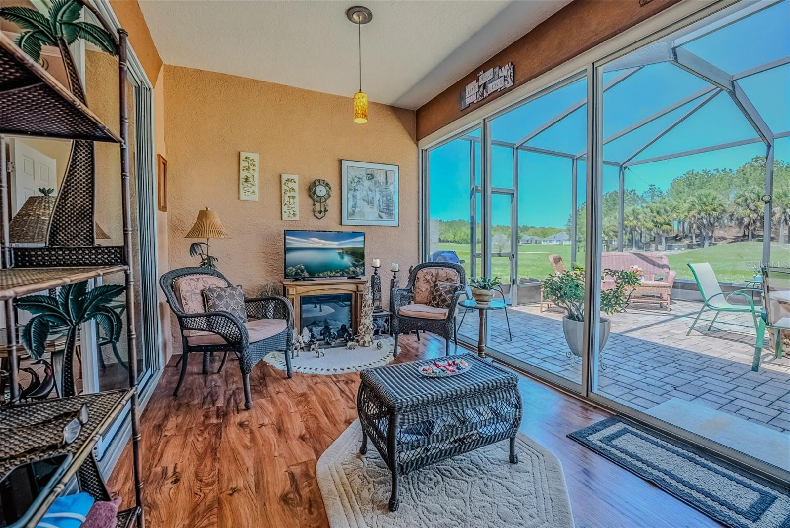 Image 30 of 52 For 9077 70th Loop