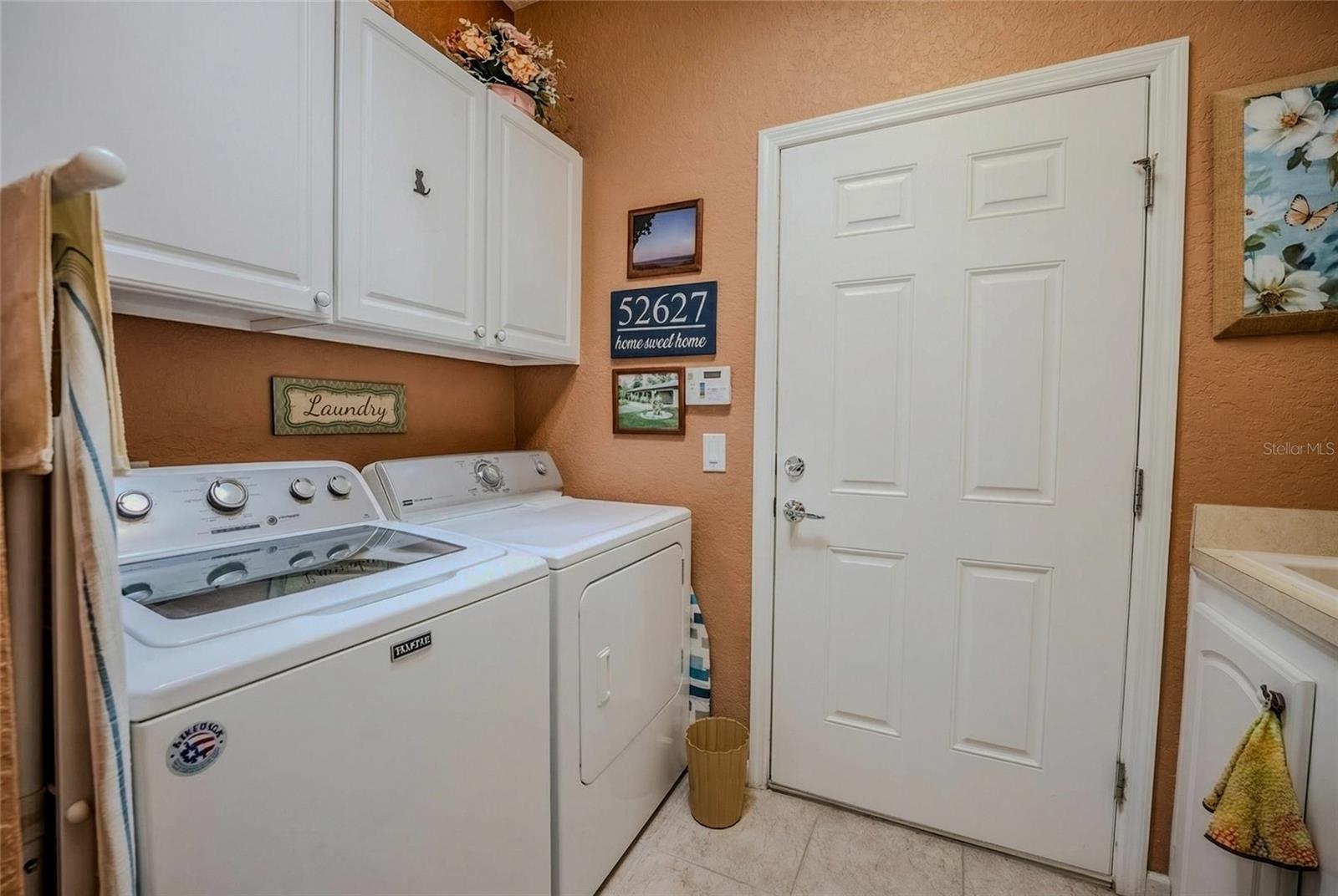 Image 34 of 52 For 9077 70th Loop