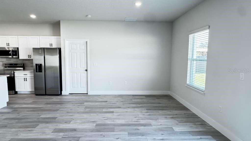 Image 14 of 48 For 17046 Sw 44th Cir