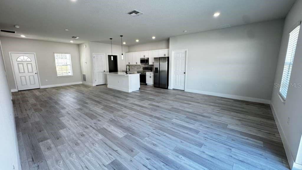 Image 16 of 48 For 17046 Sw 44th Cir