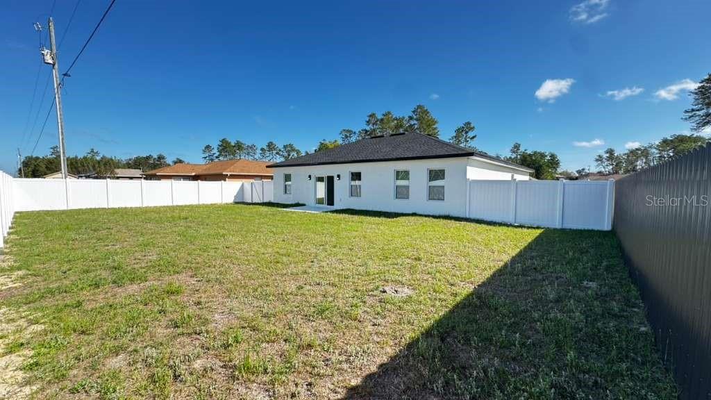 Image 44 of 48 For 17046 Sw 44th Cir