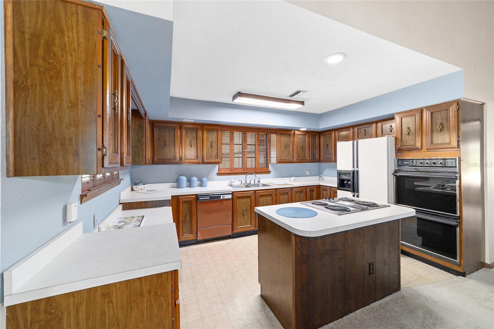 Image 20 of 39 For 3440 28th Court