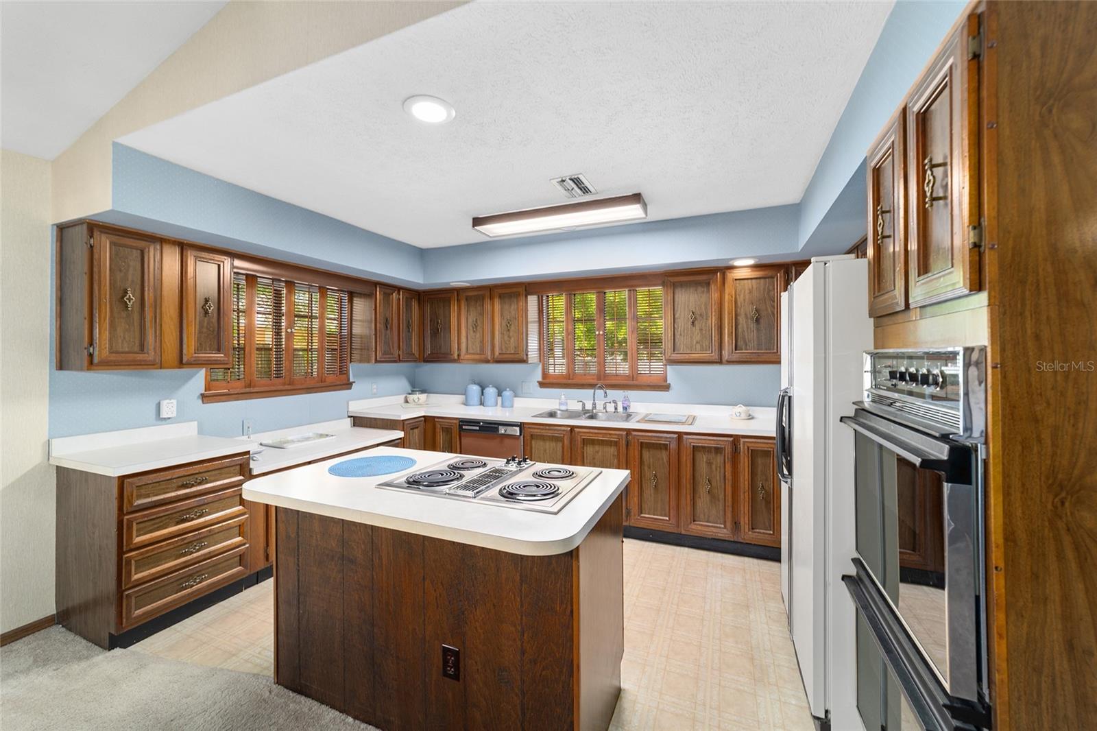 Image 22 of 39 For 3440 28th Court