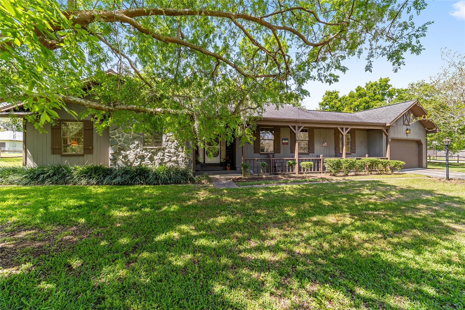 Image 3 of 39 For 3440 28th Court