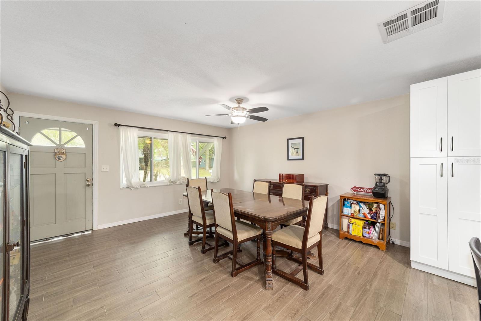 Image 16 of 39 For 2009 51st Place