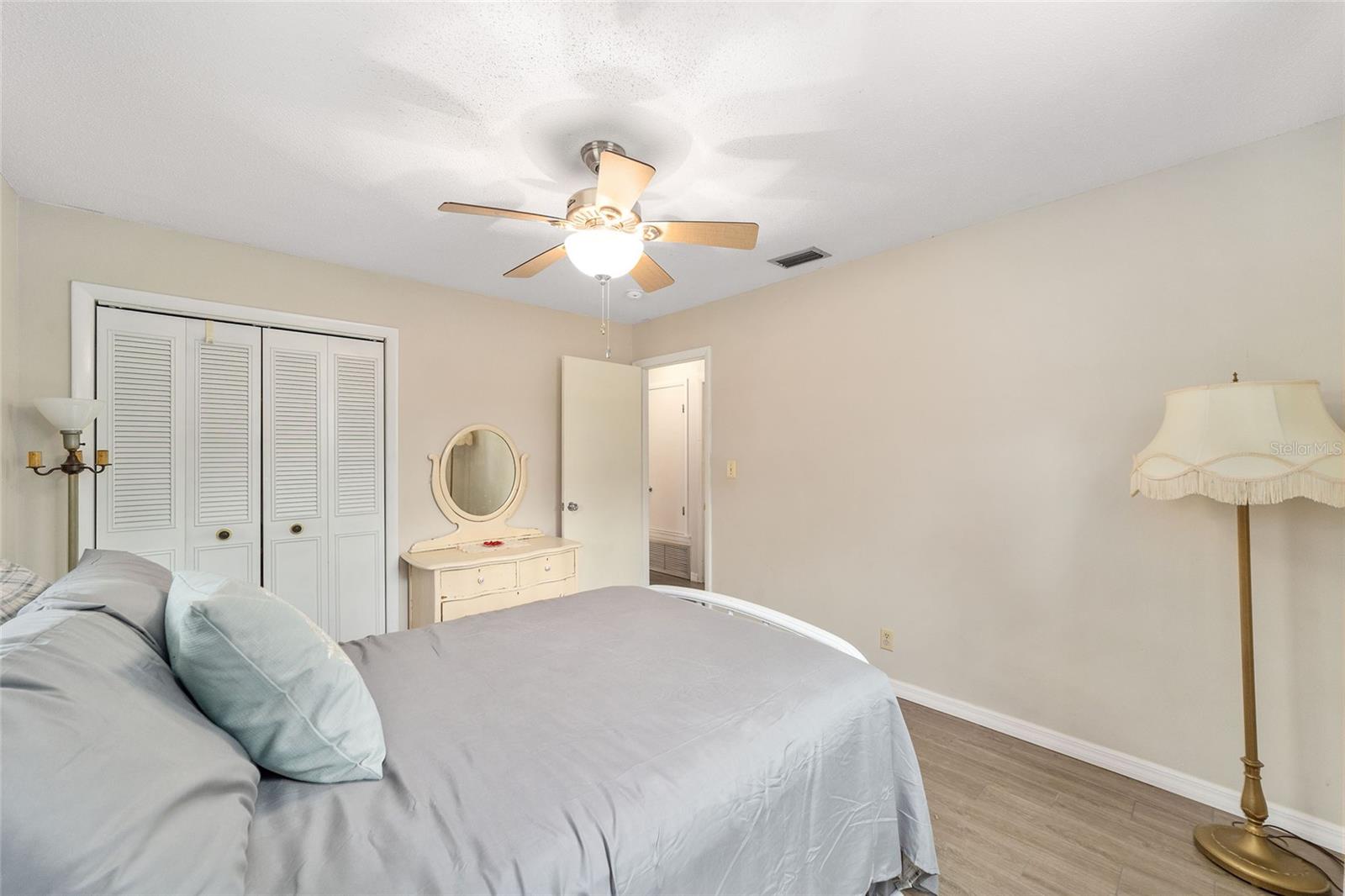 Image 23 of 39 For 2009 51st Place