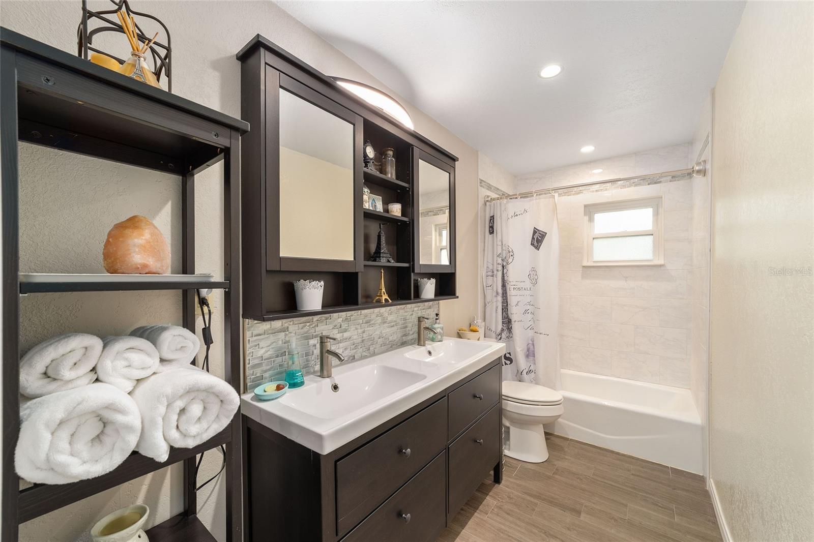 Image 24 of 39 For 2009 51st Place