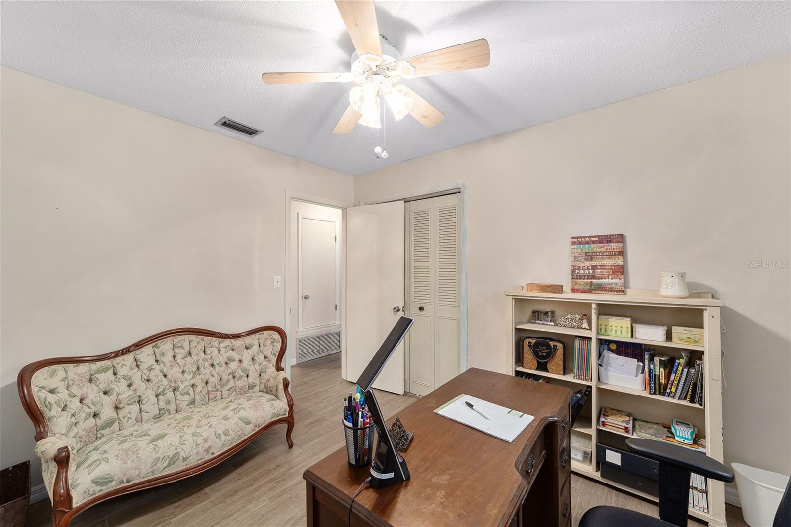 Image 26 of 39 For 2009 51st Place