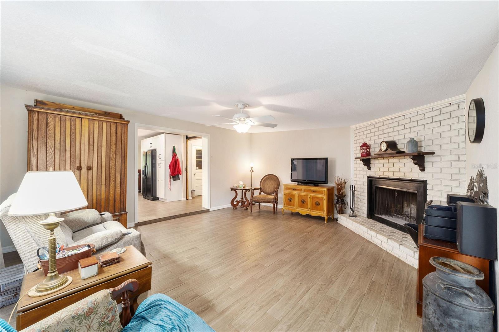 Image 28 of 39 For 2009 51st Place