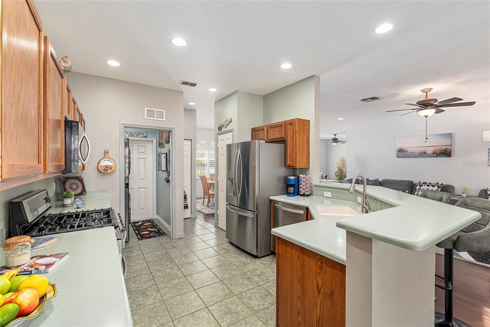 Image 23 of 65 For 9733 89th Loop