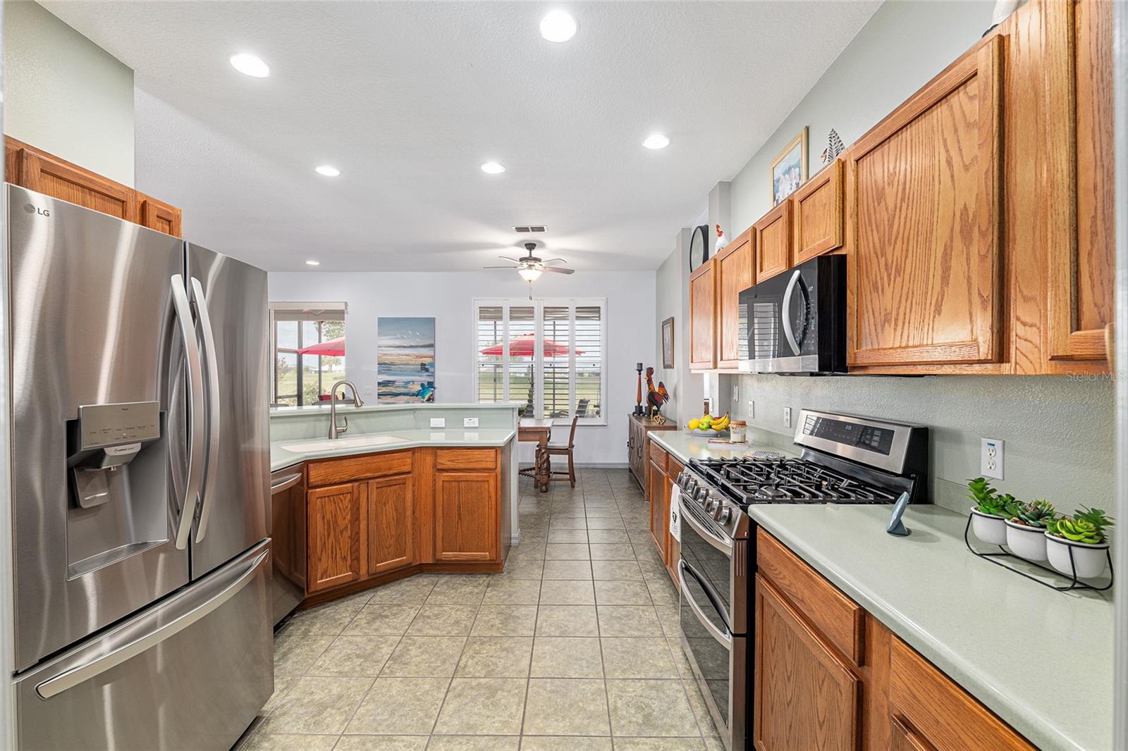 Image 26 of 65 For 9733 89th Loop