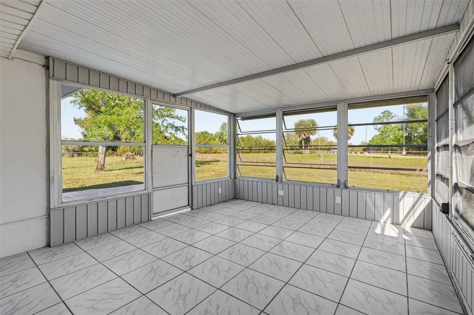 Image 14 of 28 For 5632 Espanola Avenue