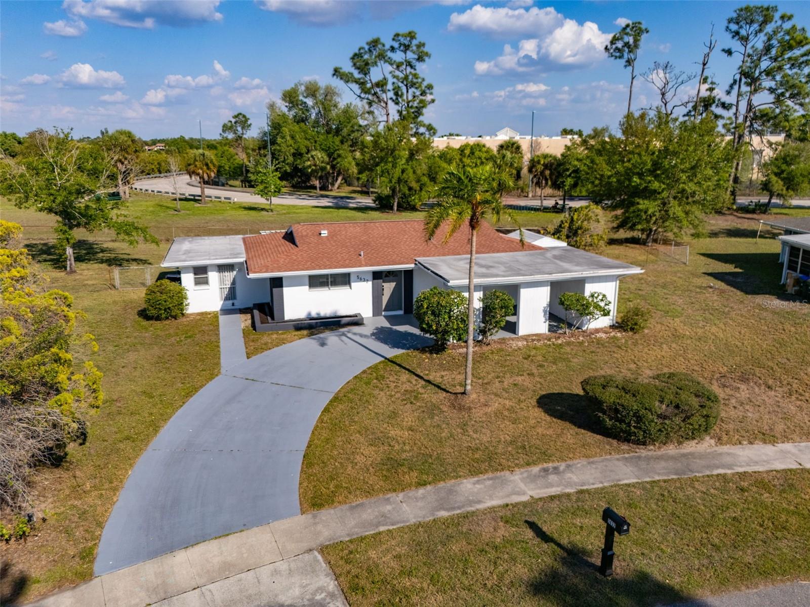 Image 27 of 28 For 5632 Espanola Avenue