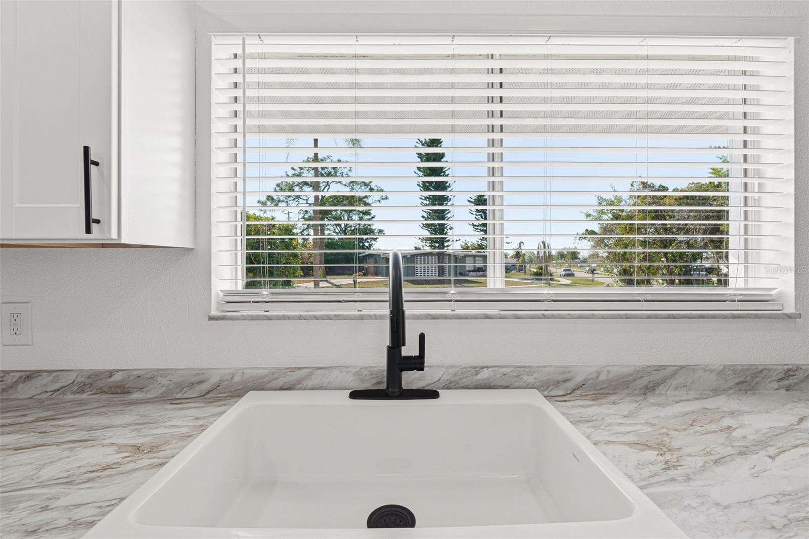 Image 5 of 28 For 5632 Espanola Avenue