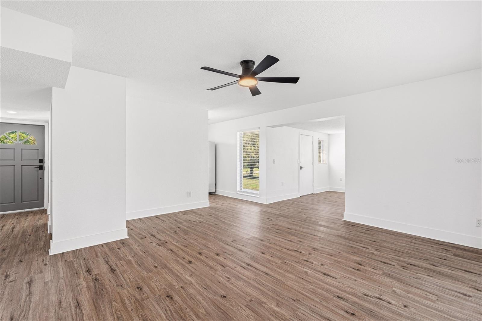 Image 9 of 28 For 5632 Espanola Avenue