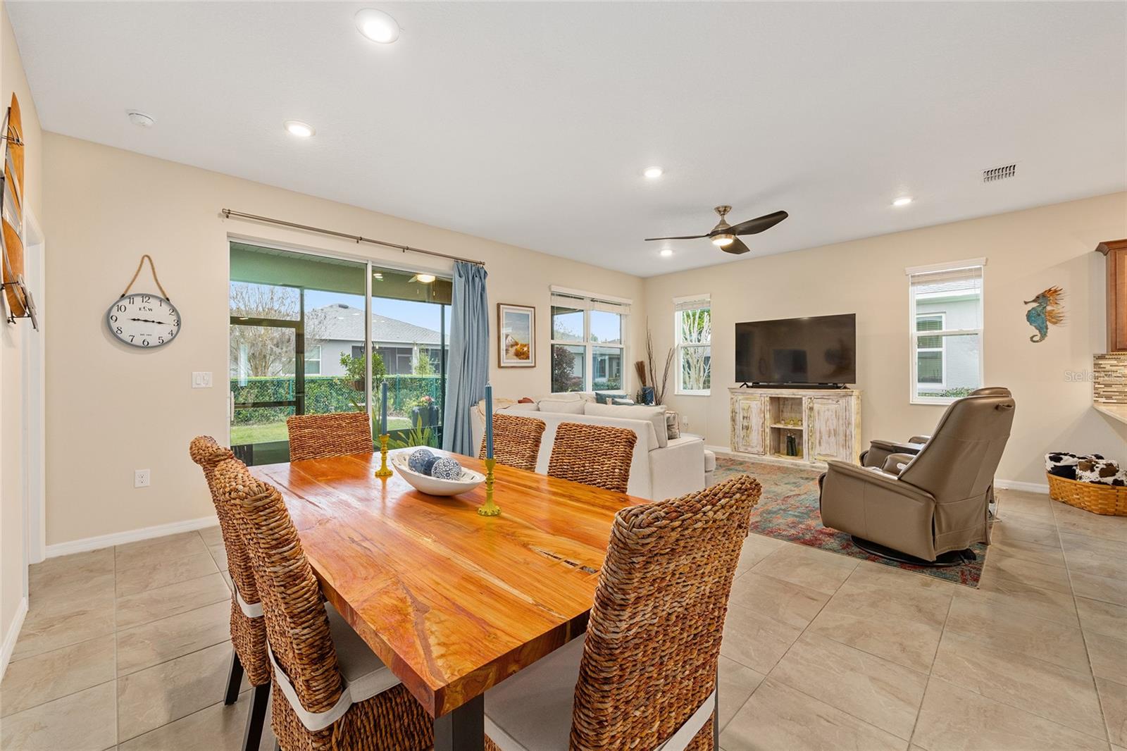 Image 18 of 51 For 8566 79th Avenue