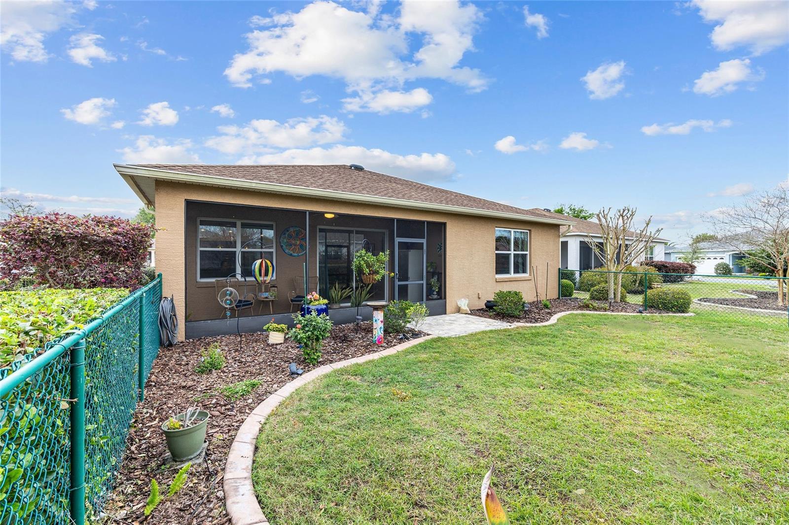 Image 36 of 51 For 8566 79th Avenue