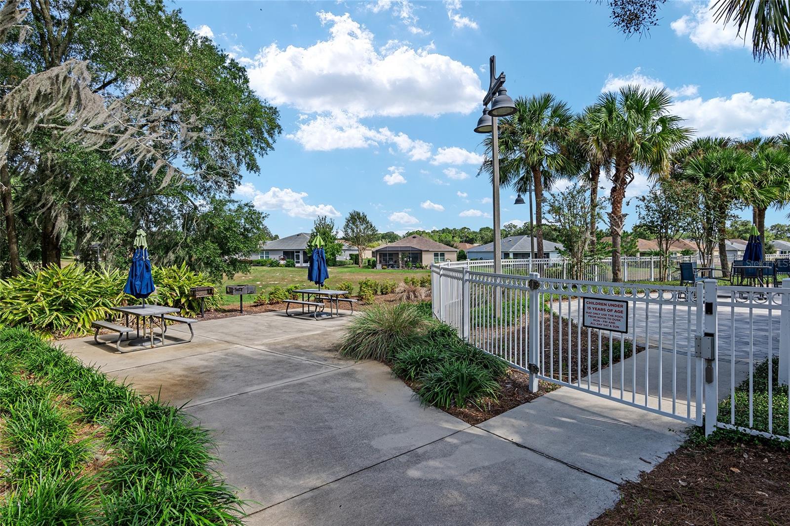 Image 43 of 51 For 8566 79th Avenue