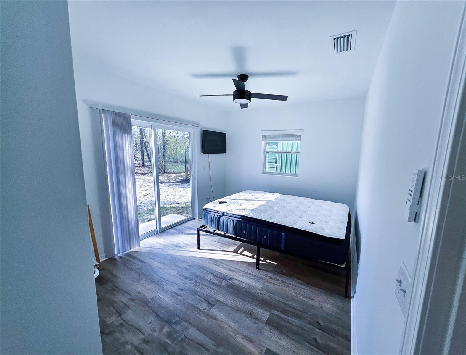 Image 20 of 21 For 12293 89th Street