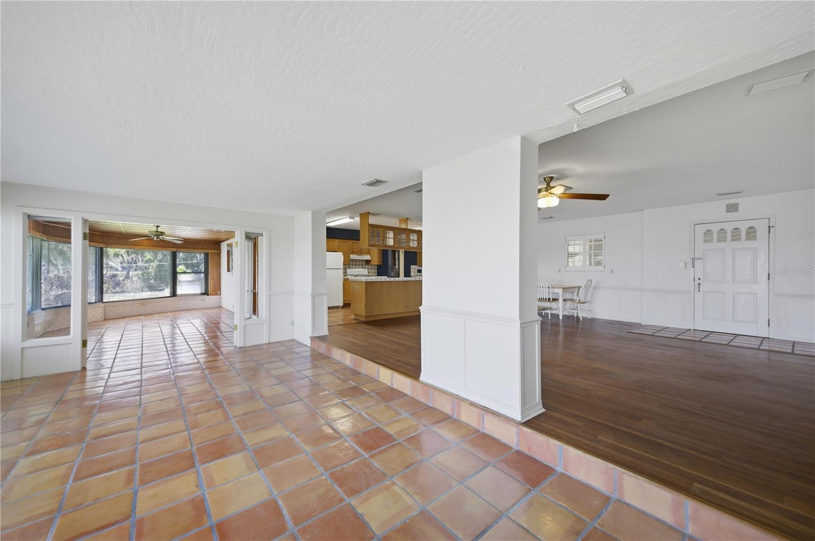 Image 12 of 42 For 21407 39th Court