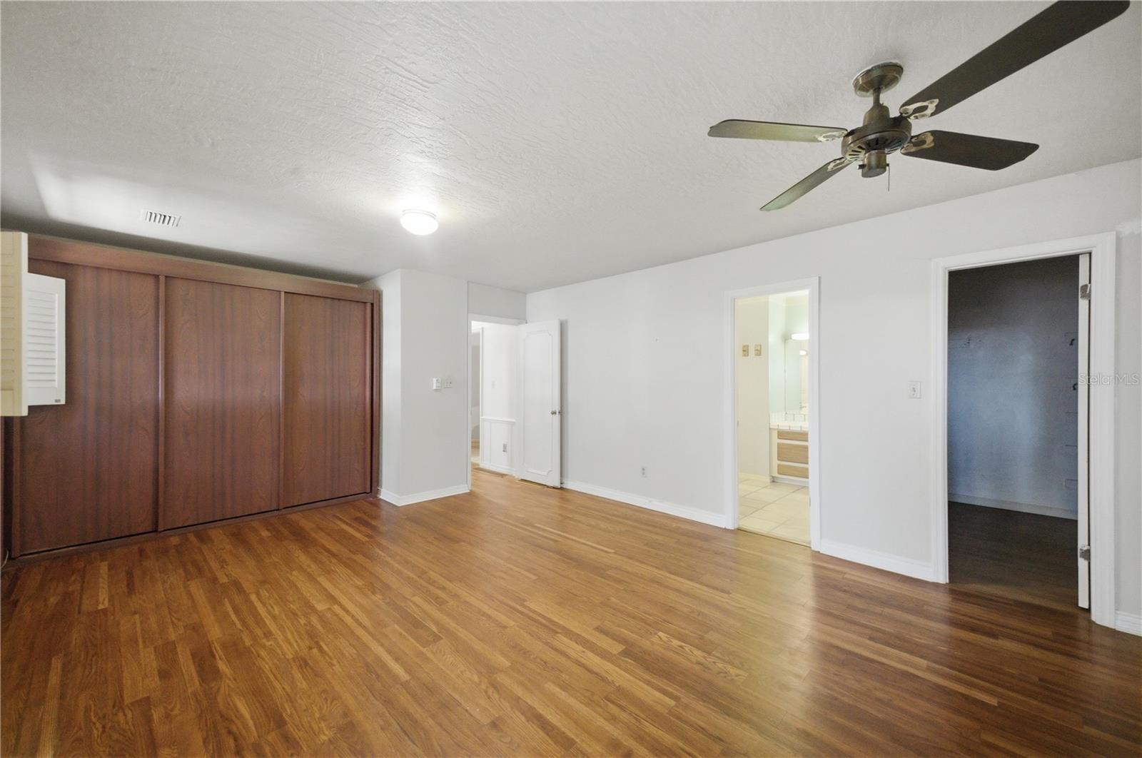 Image 18 of 42 For 21407 39th Court