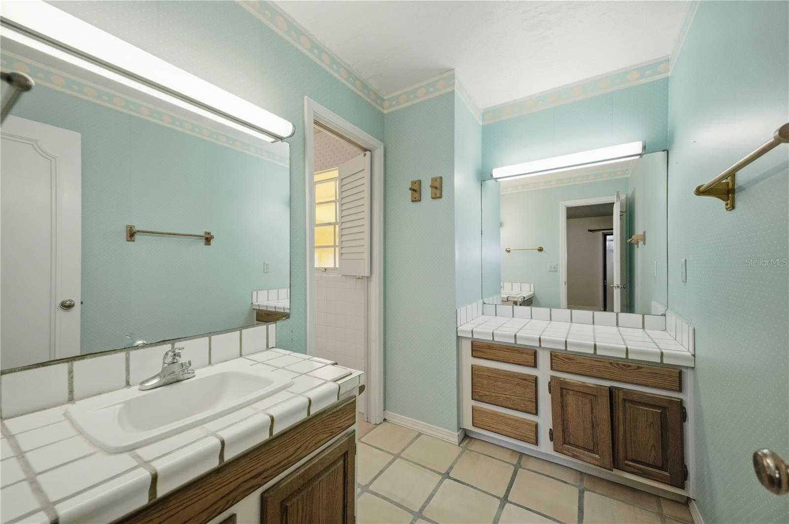 Image 19 of 42 For 21407 39th Court