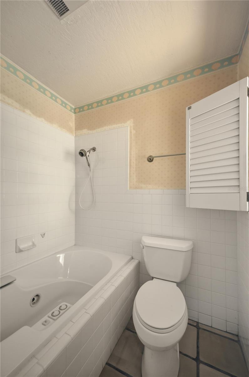 Image 20 of 42 For 21407 39th Court