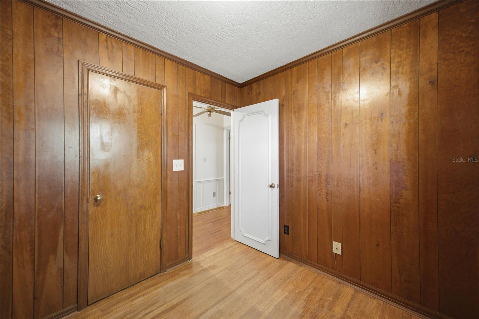 Image 22 of 42 For 21407 39th Court