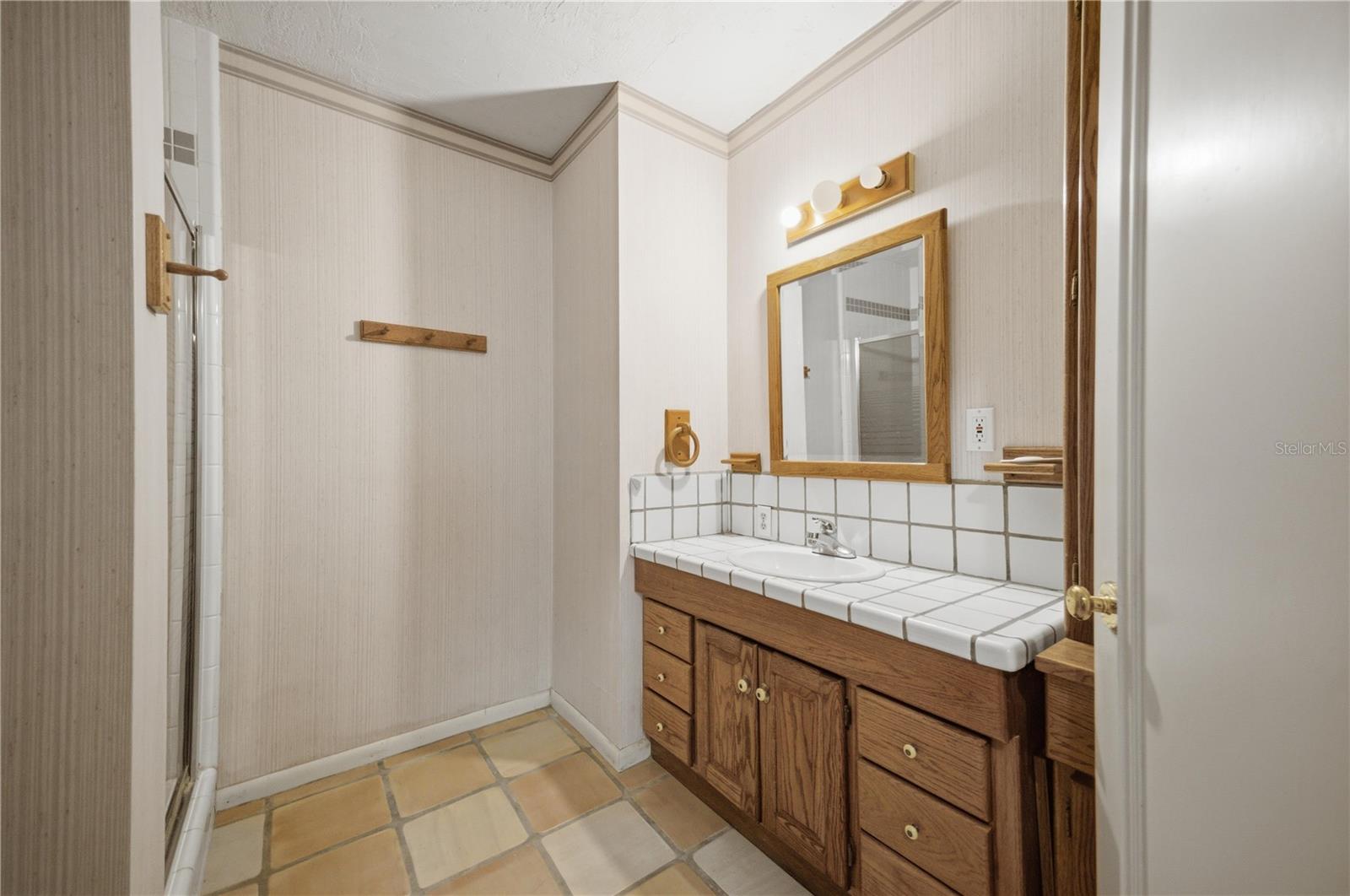 Image 23 of 42 For 21407 39th Court