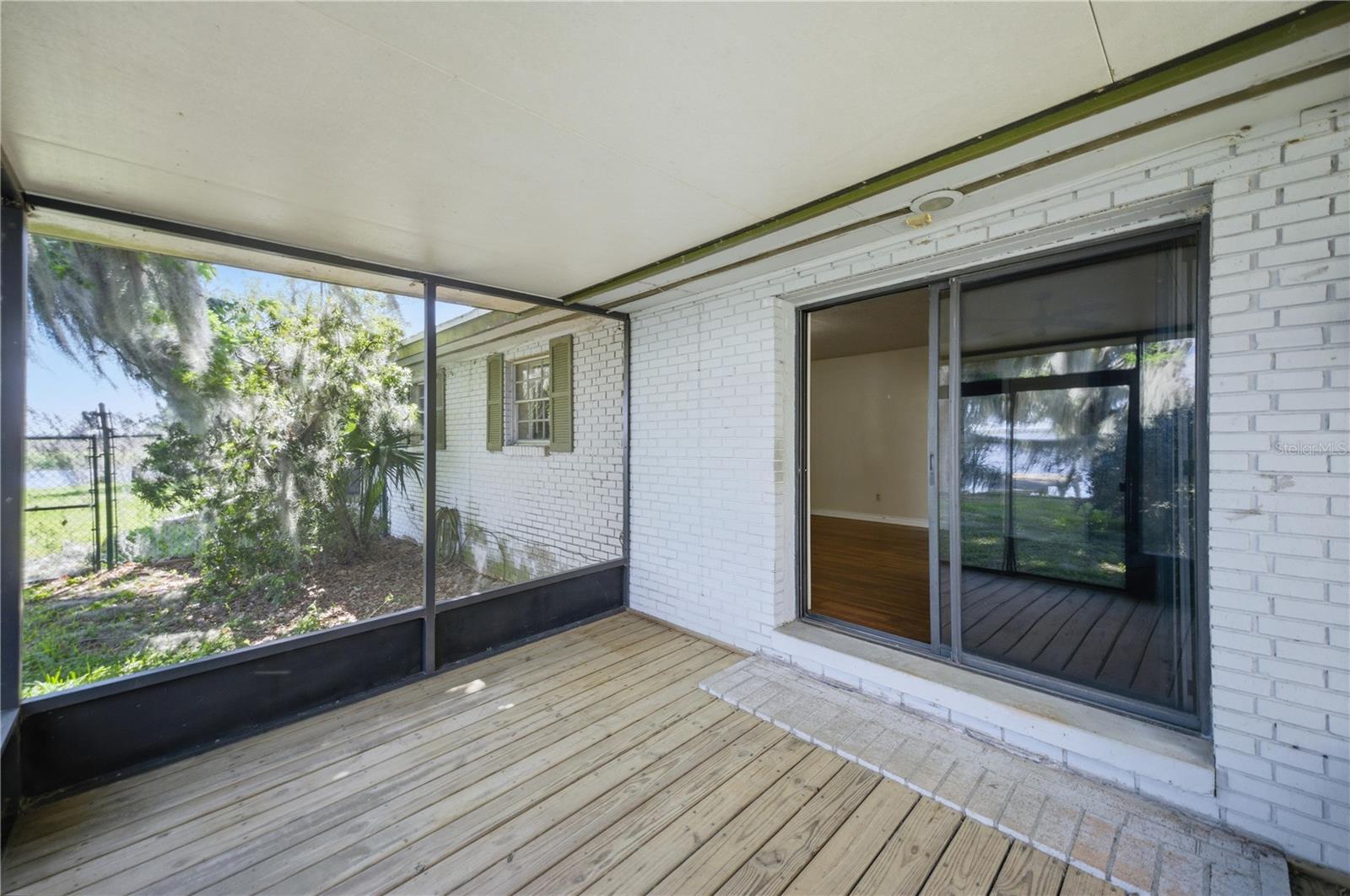 Image 25 of 42 For 21407 39th Court