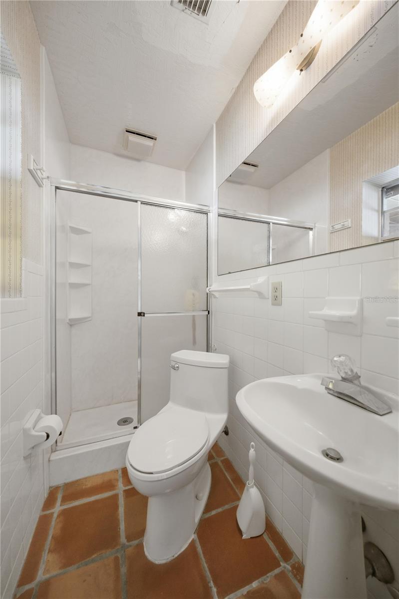 Image 28 of 42 For 21407 39th Court