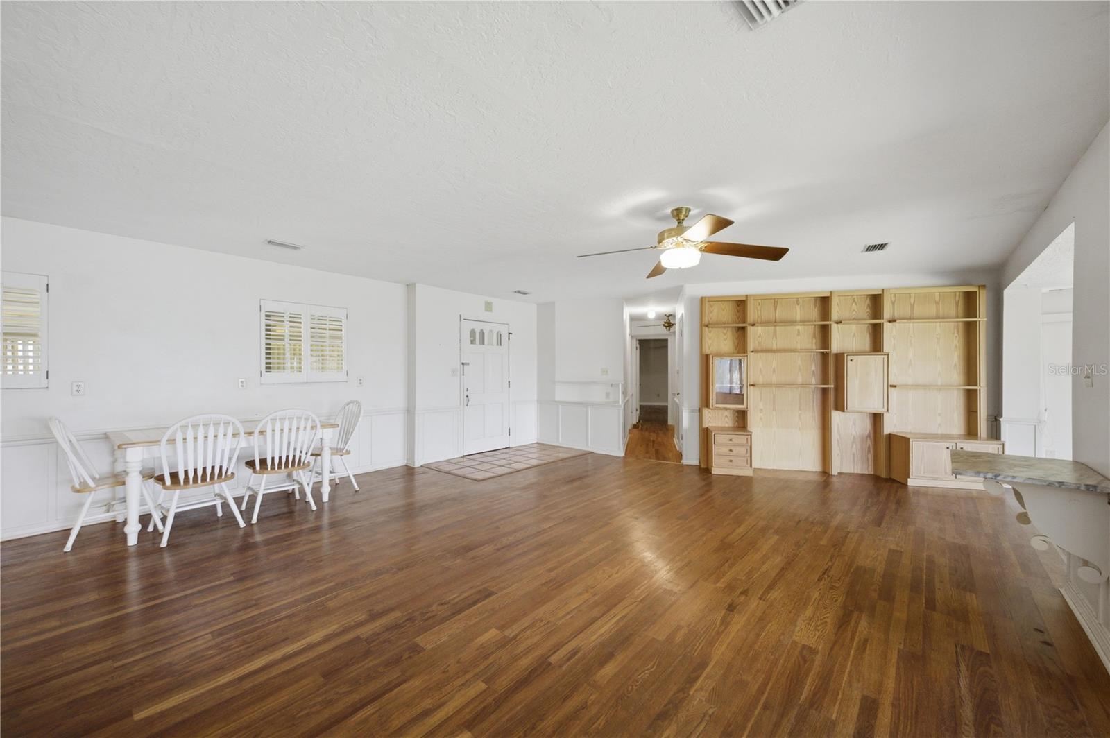 Image 8 of 42 For 21407 39th Court