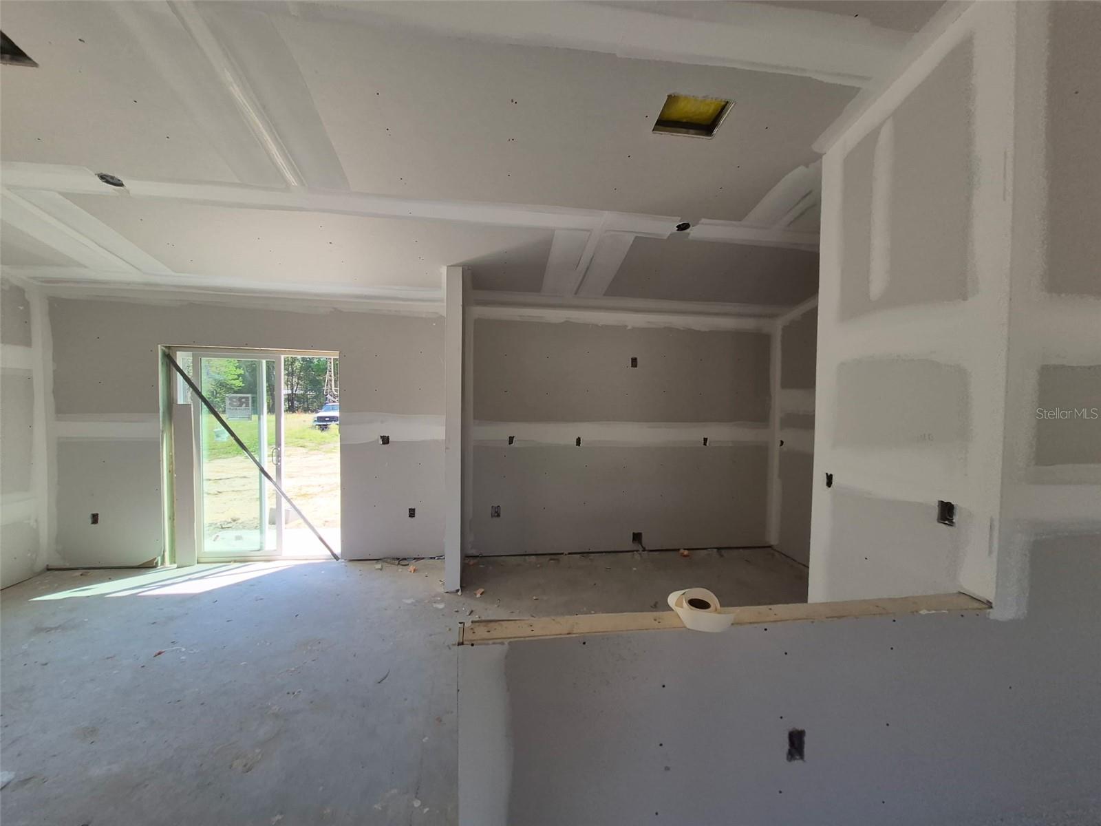 Image 2 of 4 For 7640 14 Street