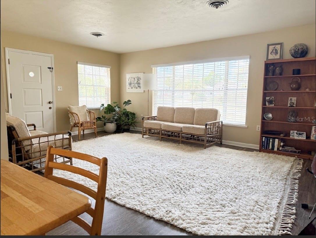 Image 3 of 19 For 305 10th Avenue