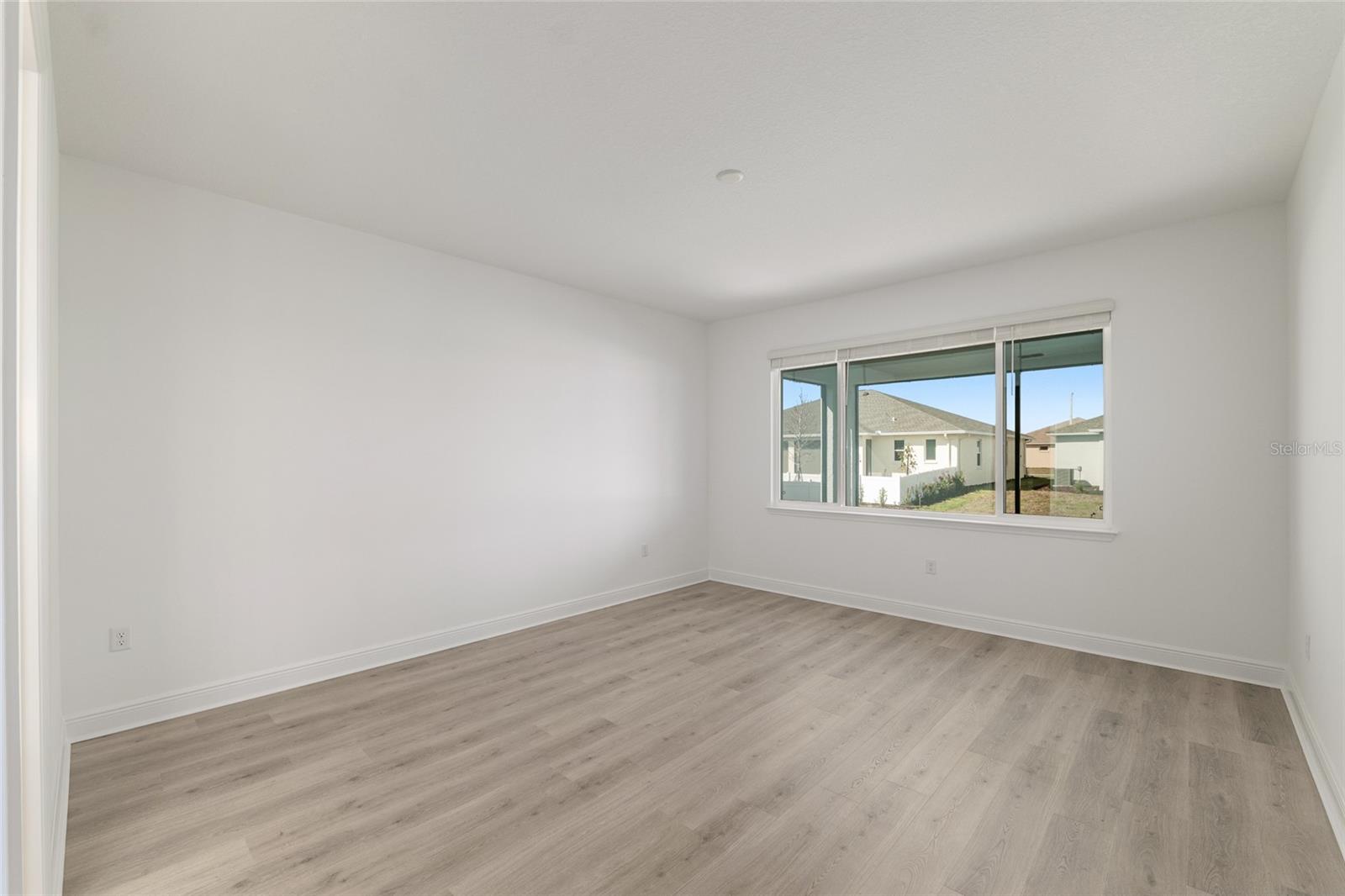 Image 32 of 61 For 10139 82nd Place Road