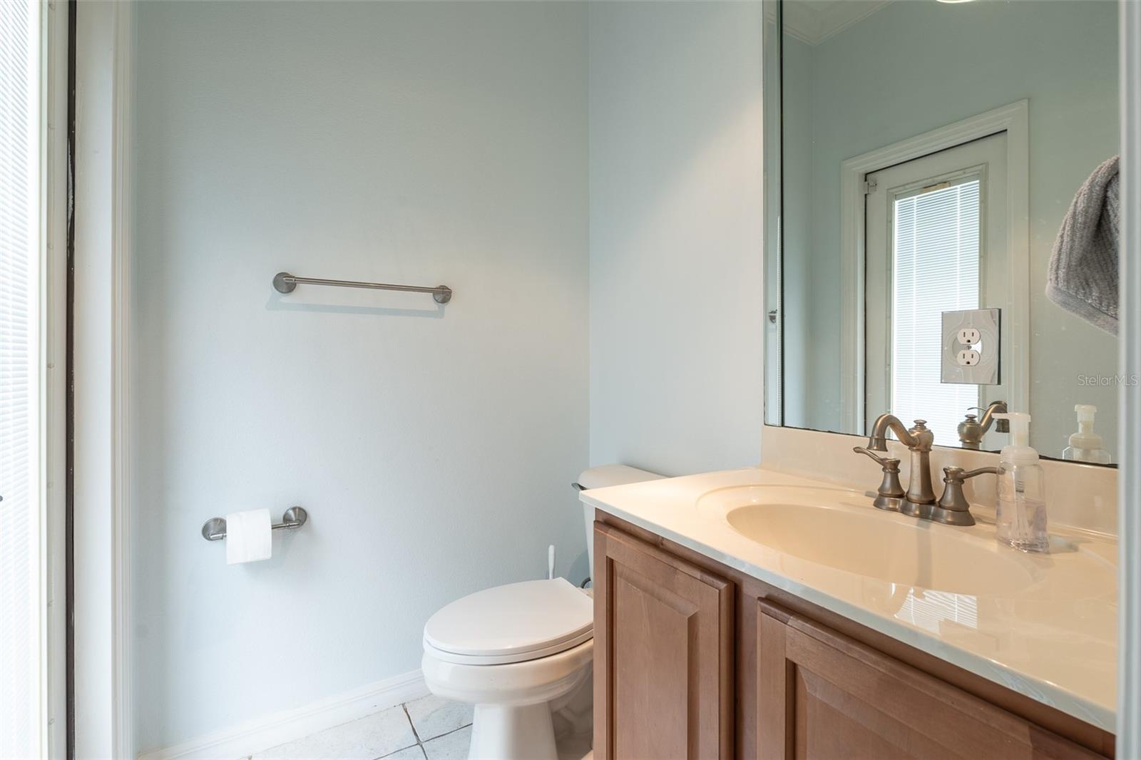 Image 22 of 60 For 15681 16th Terrace